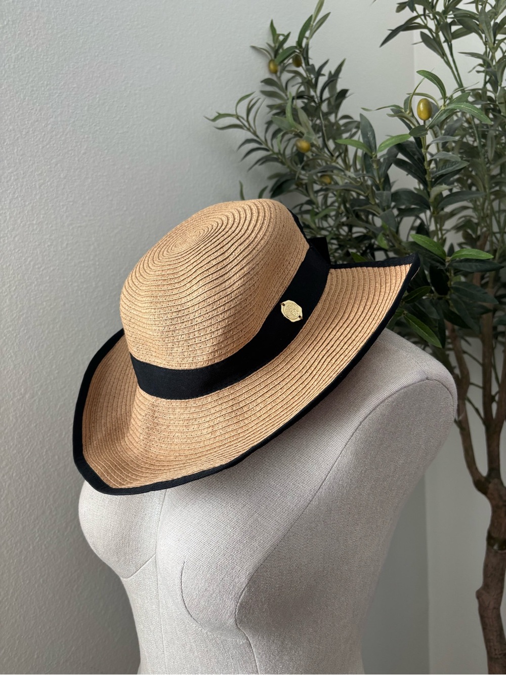 Vince Camuto straw Sun Hat with Black Trim